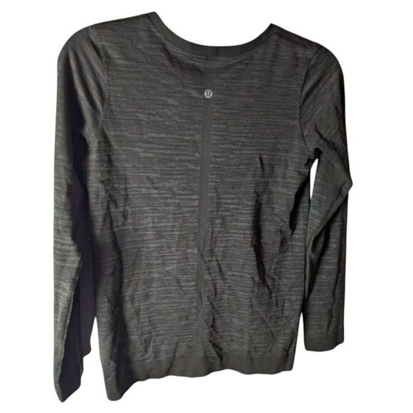 LULULEMON ATHLETICA Swiftly Tech Long Sleeve (Relaxed-Fit) Size 6-8 - Picture 4 of 5